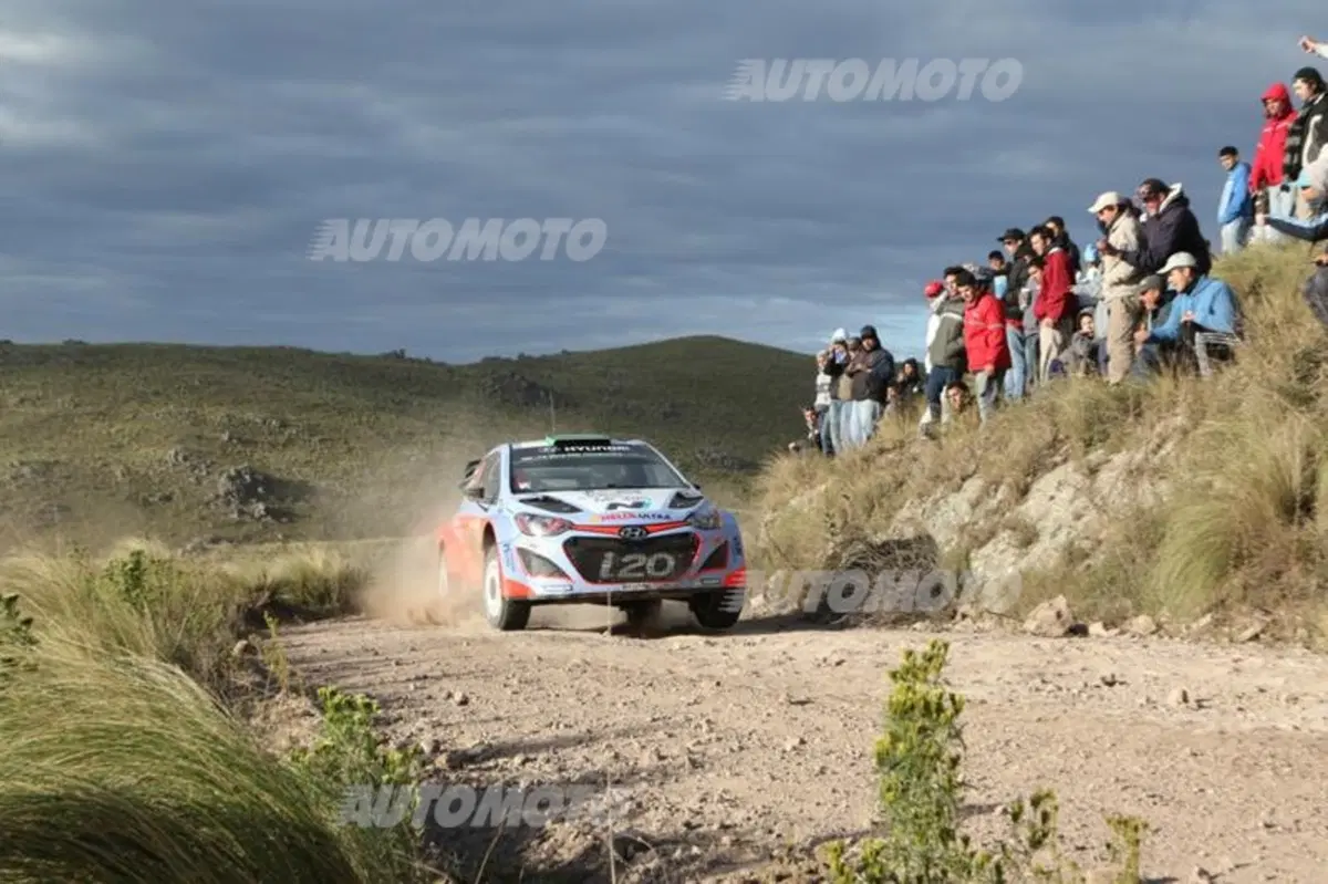 WRC 2015. Argentina Day 2. Meeke (Citroen Ds3) ancora in testa (17)