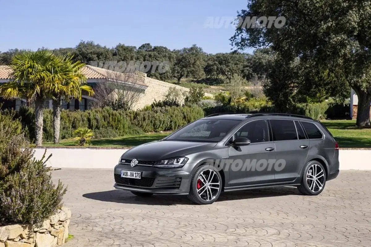 Volkswagen Golf Variant: nuova GTD, Alltrack e R (14)
