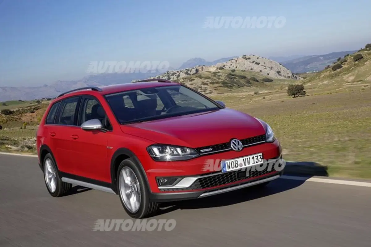 Volkswagen Golf Variant: nuova GTD, Alltrack e R (31)