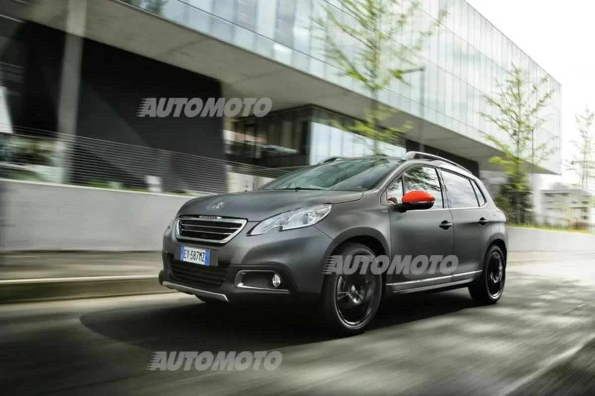 Peugeot 2008 Black Matt, la nuova serie speciale del crossover del Leone