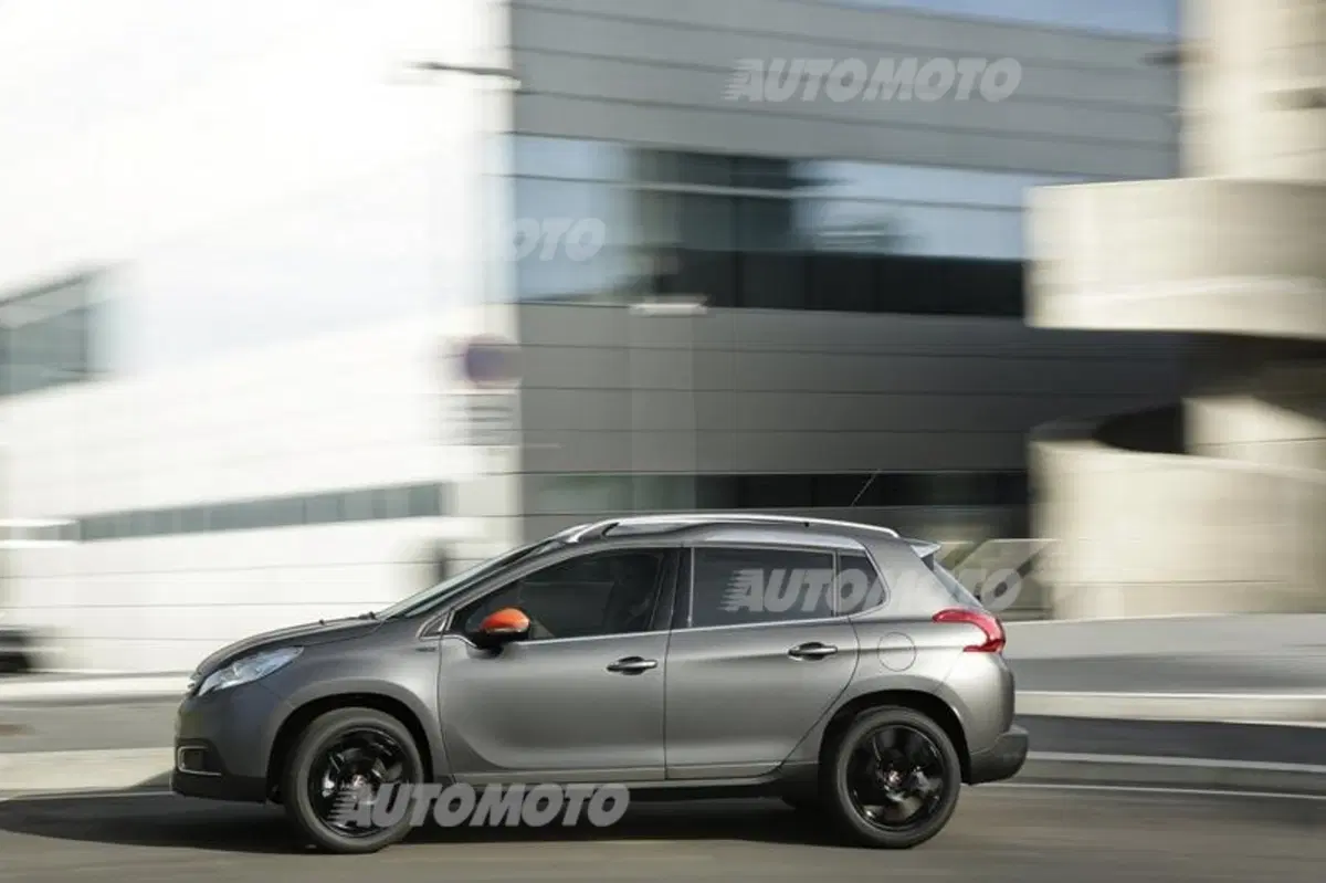Peugeot 2008 Black Matt, la nuova serie speciale del crossover del Leone (2)