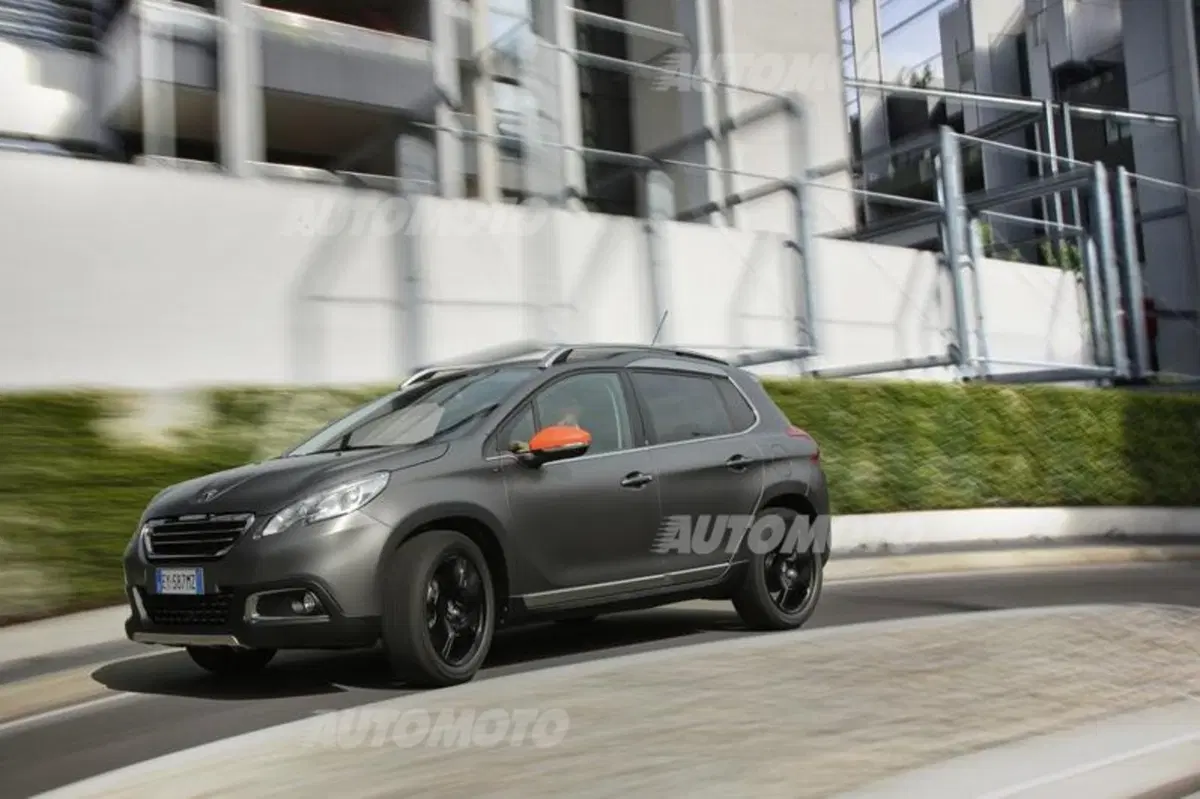Peugeot 2008 Black Matt, la nuova serie speciale del crossover del Leone (6)