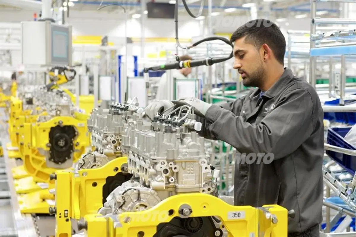 Land Rover Discovery Sport, arriva il nuovo diesel Ingenium 2.0 (2)
