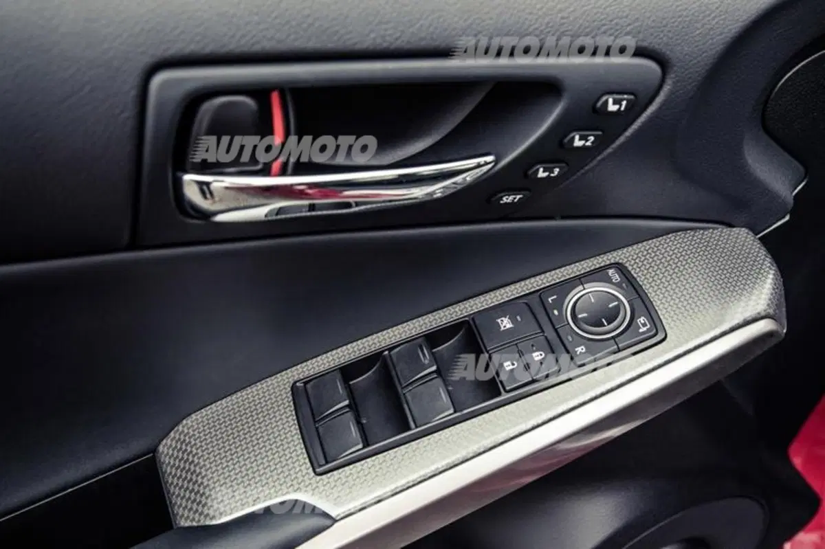 Lexus Is 300h [video] (38)