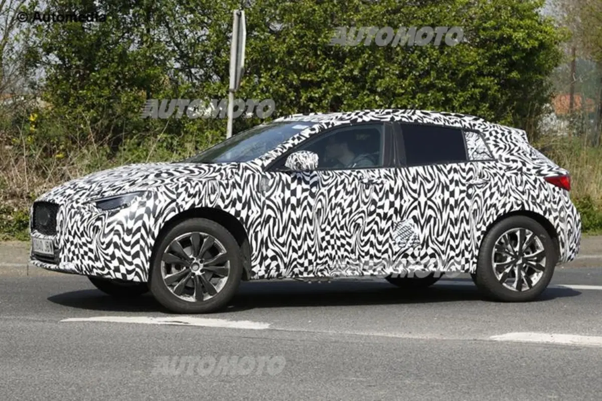 Infiniti QX30: prove generali per il nuovo SUV compatto (5)
