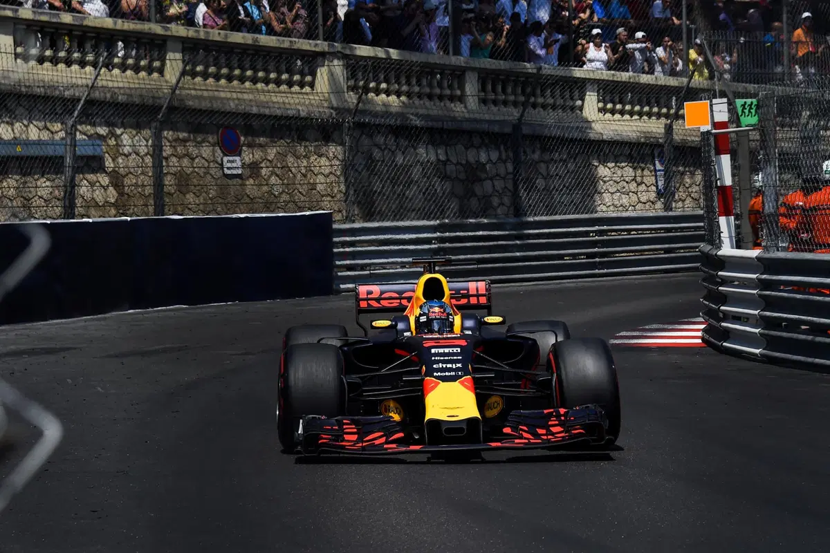 F1, GP Montecarlo 2017: Ferrari, vittoria pesante (19)