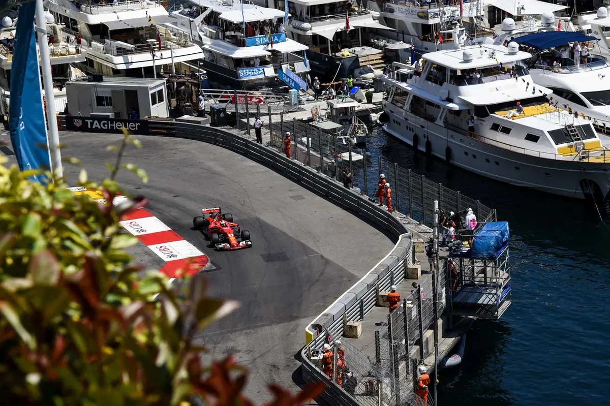 F1, GP Montecarlo 2017: Ferrari, vittoria pesante (8)