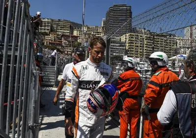 F1, GP Montecarlo 2017: Button, ritorno... col botto