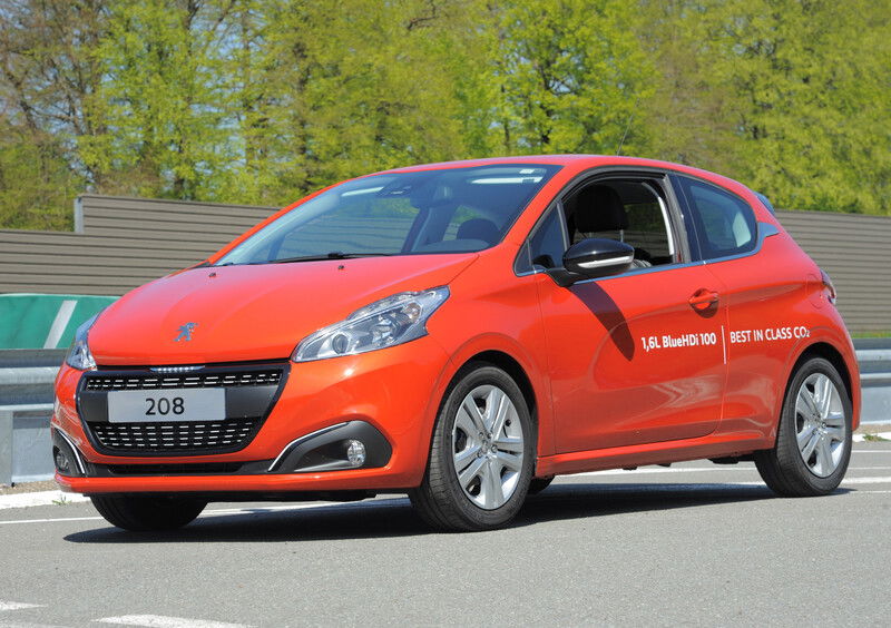 Peugeot 208 1.6 BlueHDi 100 S&amp;S, &egrave; record di consumi