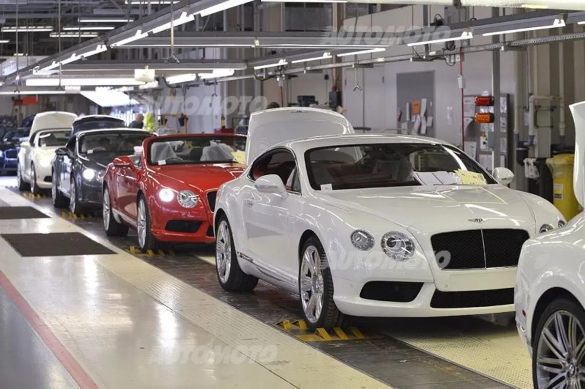 Bentley Factory Experience: dove nascono le auto di Queen Elizabeth (4)