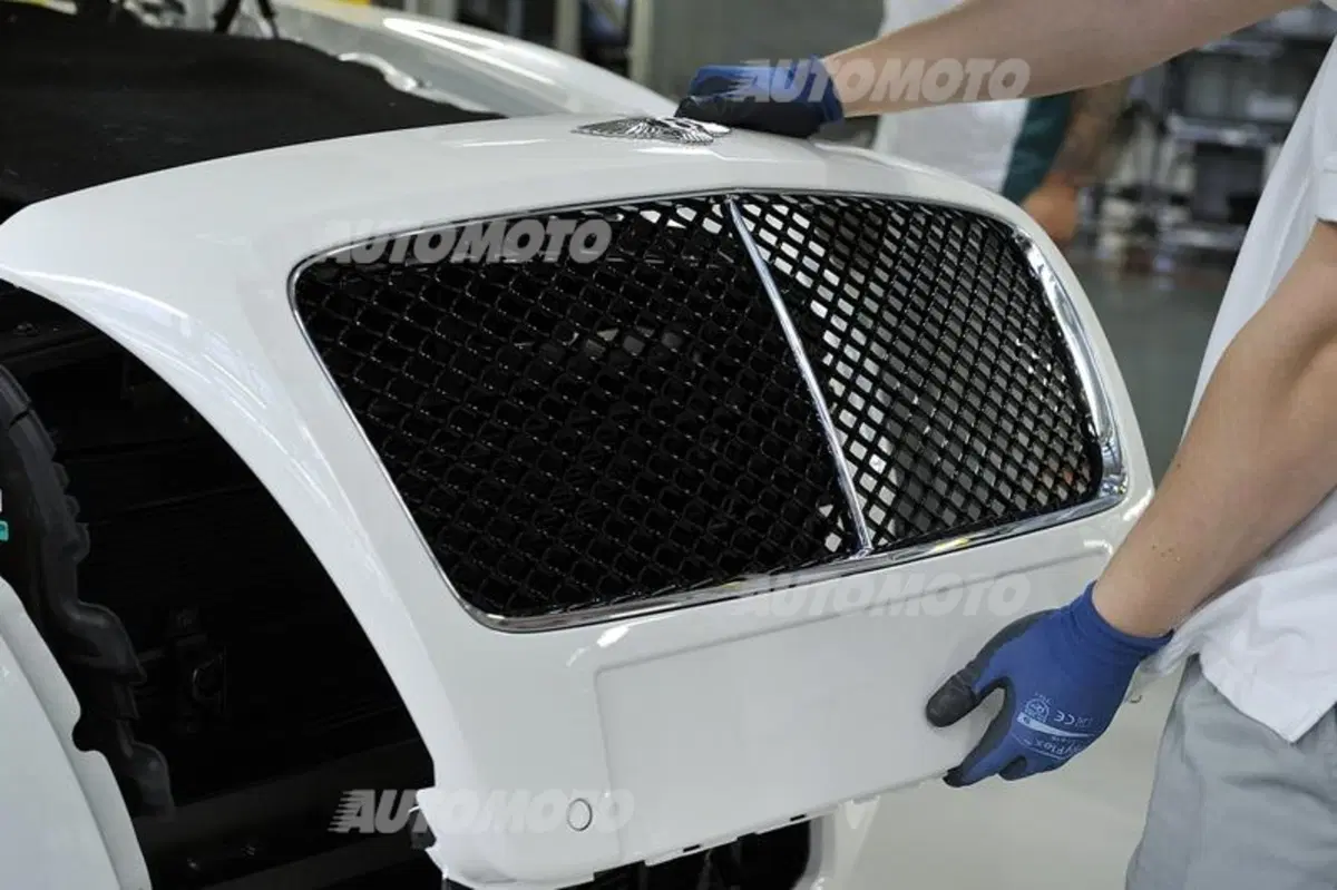 Bentley Factory Experience: dove nascono le auto di Queen Elizabeth (9)