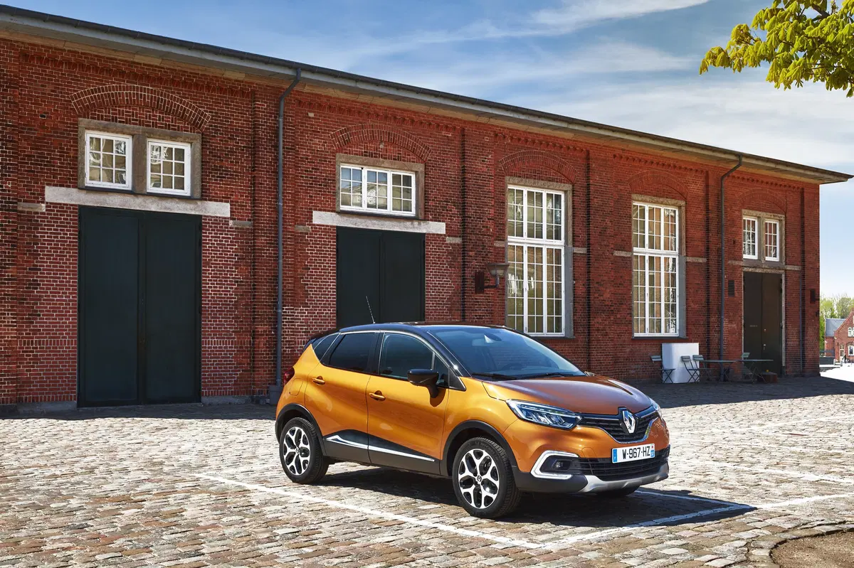 Renault Captur restyling 2017, nuovo look per la SUV compatta [Video primo test] (11)