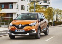 Renault Captur restyling 2017, nuovo look per la SUV compatta [Video primo test]