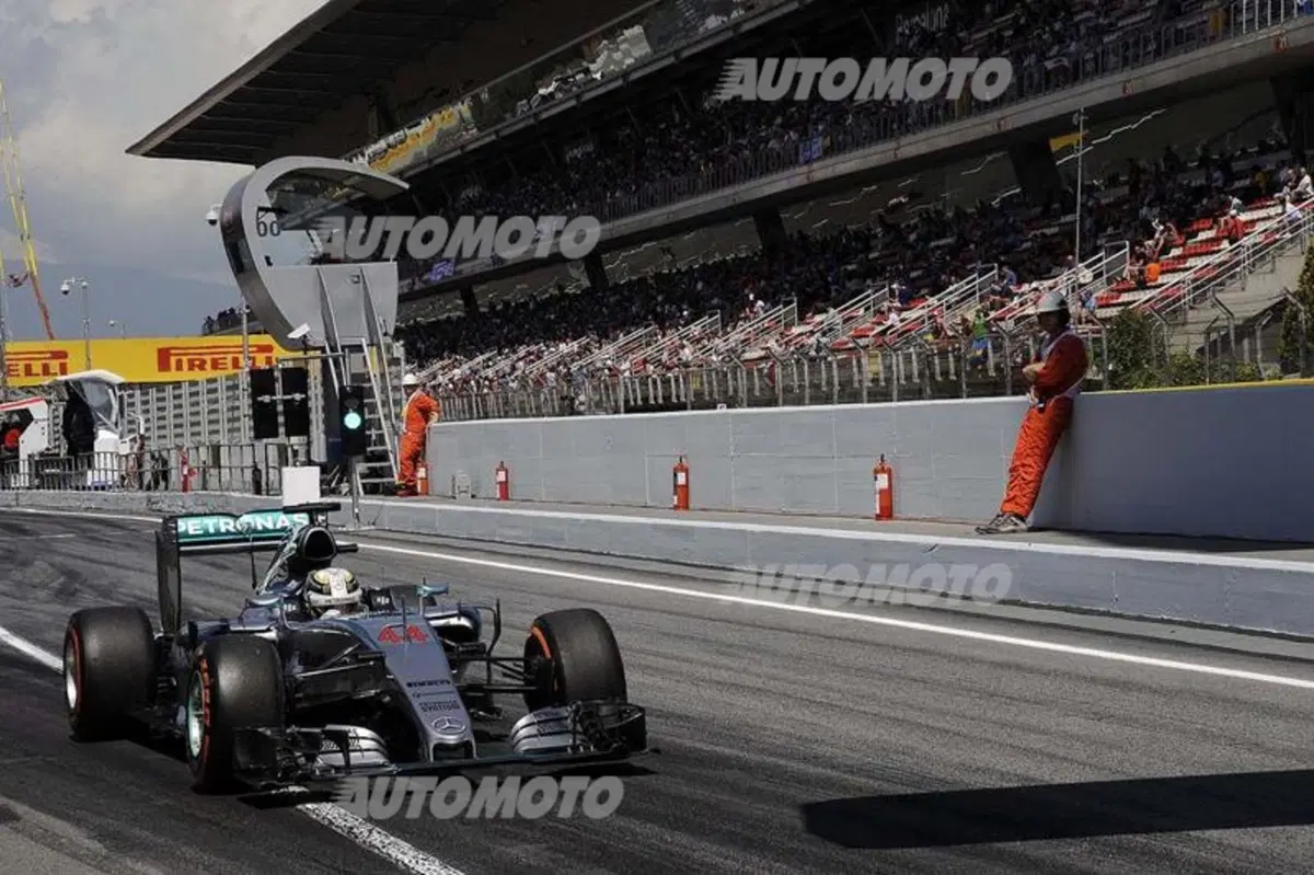 F1, Gp di Spagna 2015, FP3: Rosberg davanti a tutti. Vettel secondo (16)