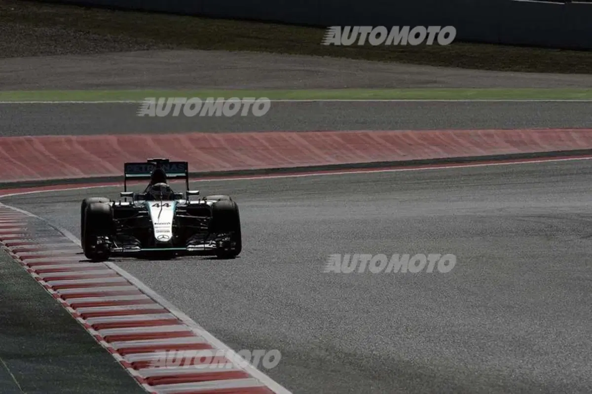 F1, Gp di Spagna 2015, FP3: Rosberg davanti a tutti. Vettel secondo (28)