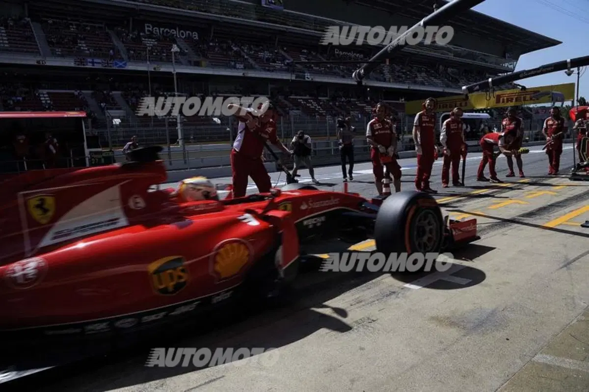 F1, Gp Spagna 2015: pole per Rosberg. Vettel terzo (26)