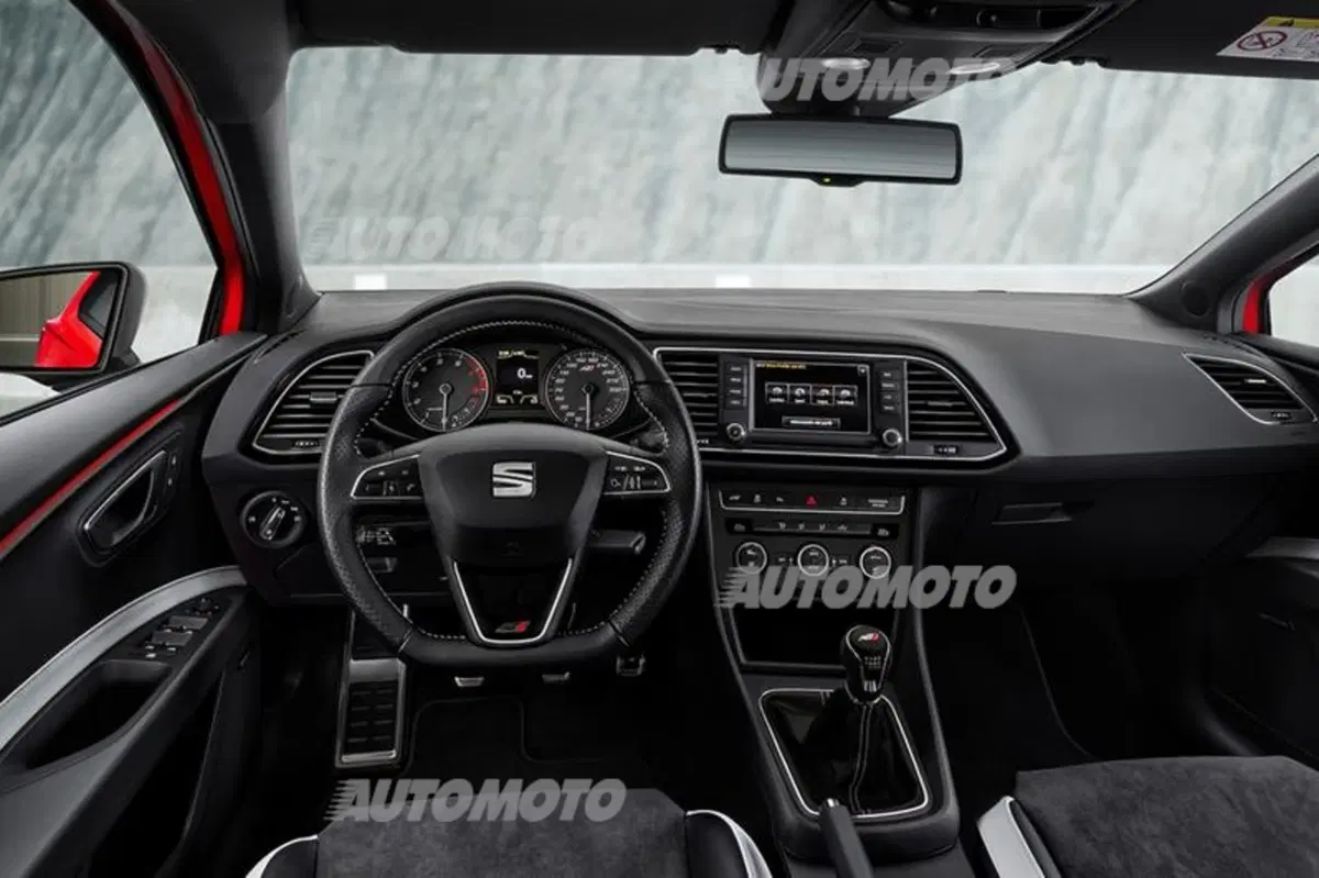 Seat Leon ST: dal fango alla pista (21)