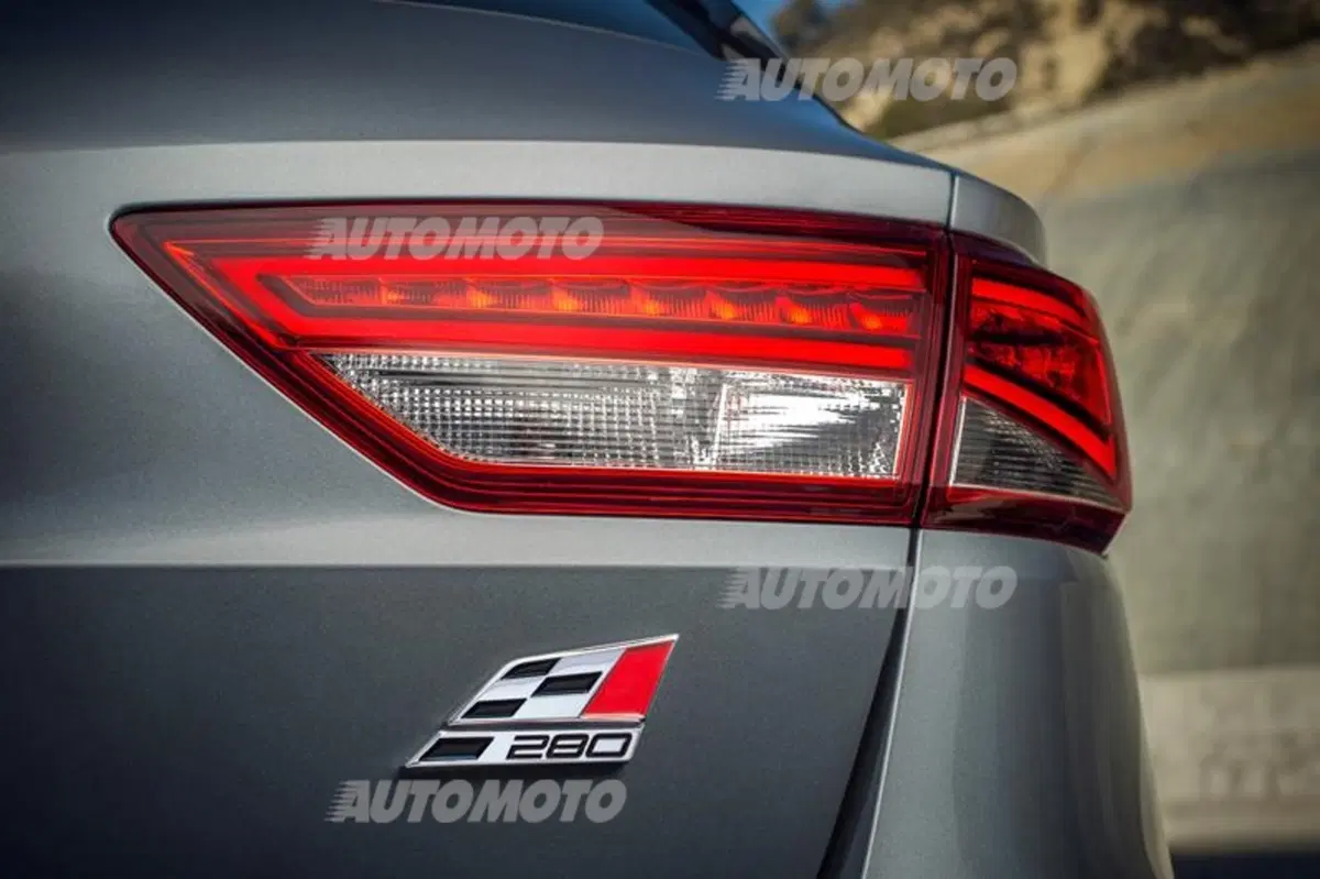Seat Leon ST: dal fango alla pista (24)
