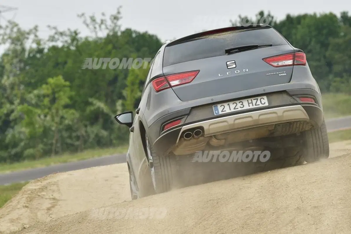 Seat Leon ST: dal fango alla pista (29)