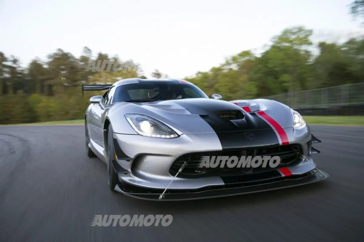 Dodge Viper ACR 2016, la Viper da corsa ma “legale” (2)