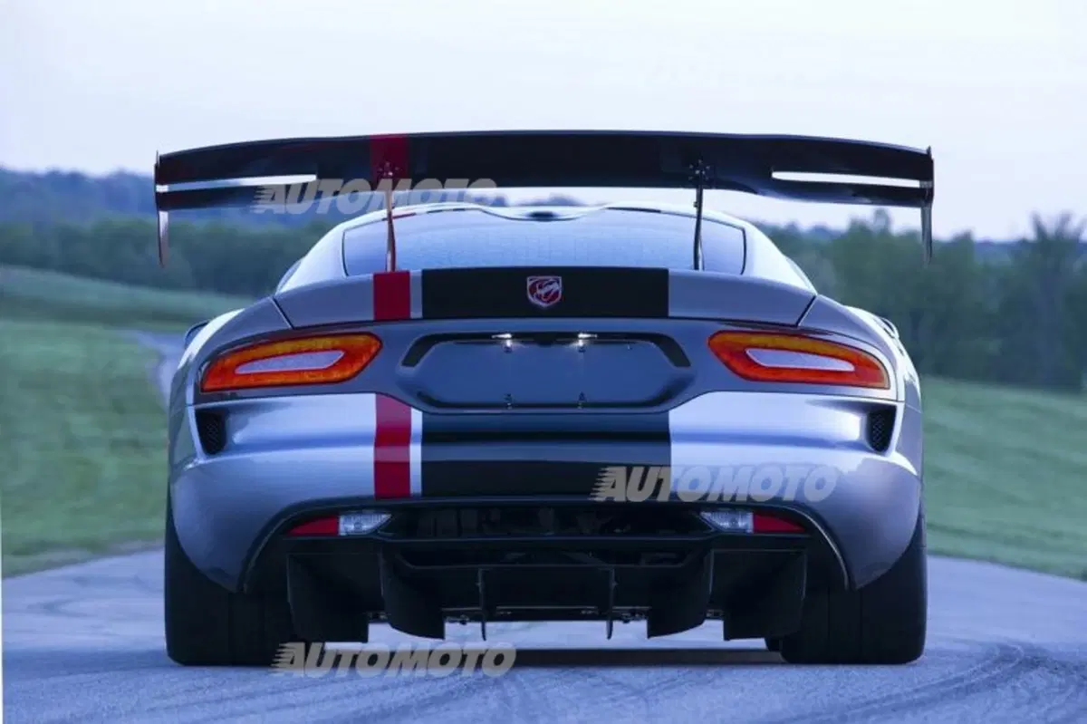 Dodge Viper ACR 2016, la Viper da corsa ma “legale” (21)