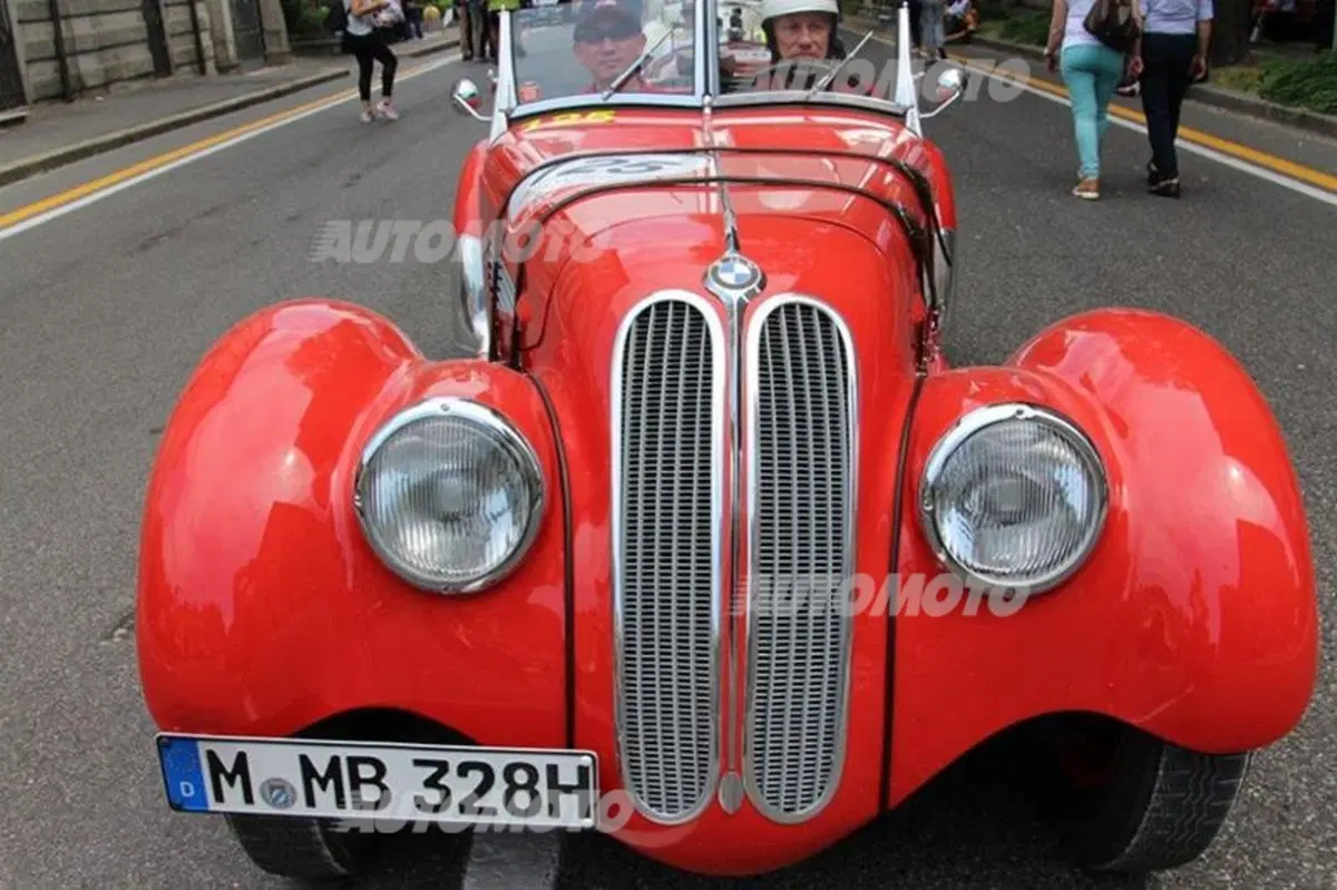 Mille Miglia 2015: le foto più belle della partenza (28)
