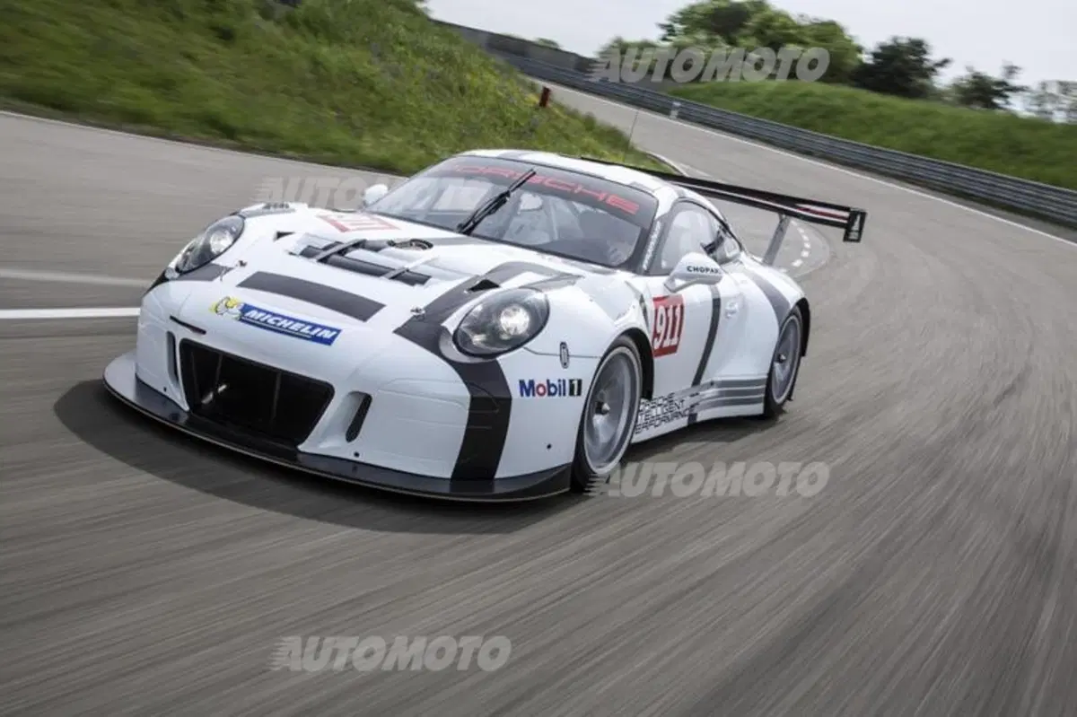 Porsche 911 GT3 R, ecco la generazione 991 (8)