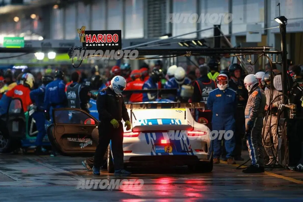 24 Ore del Nürburgring 2015: vince Audi (5)
