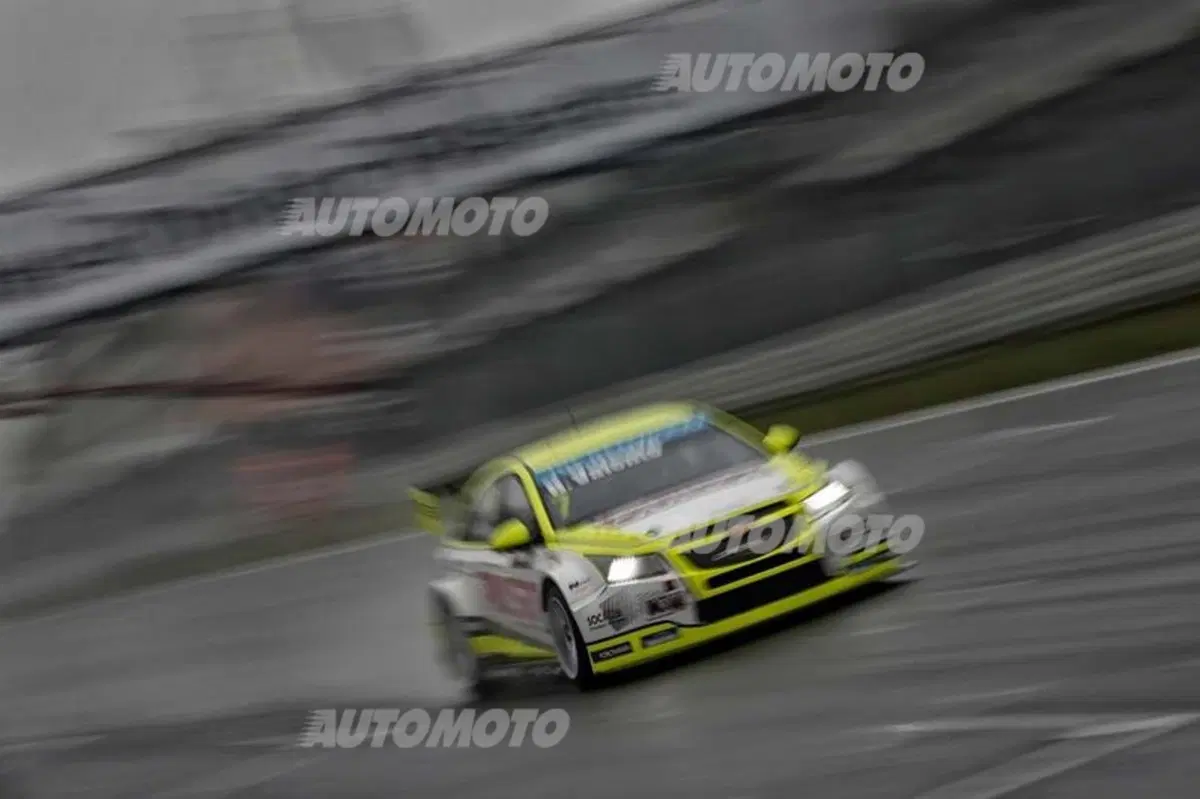 WTCC 2015, qualifiche Germania: López in pole (3)