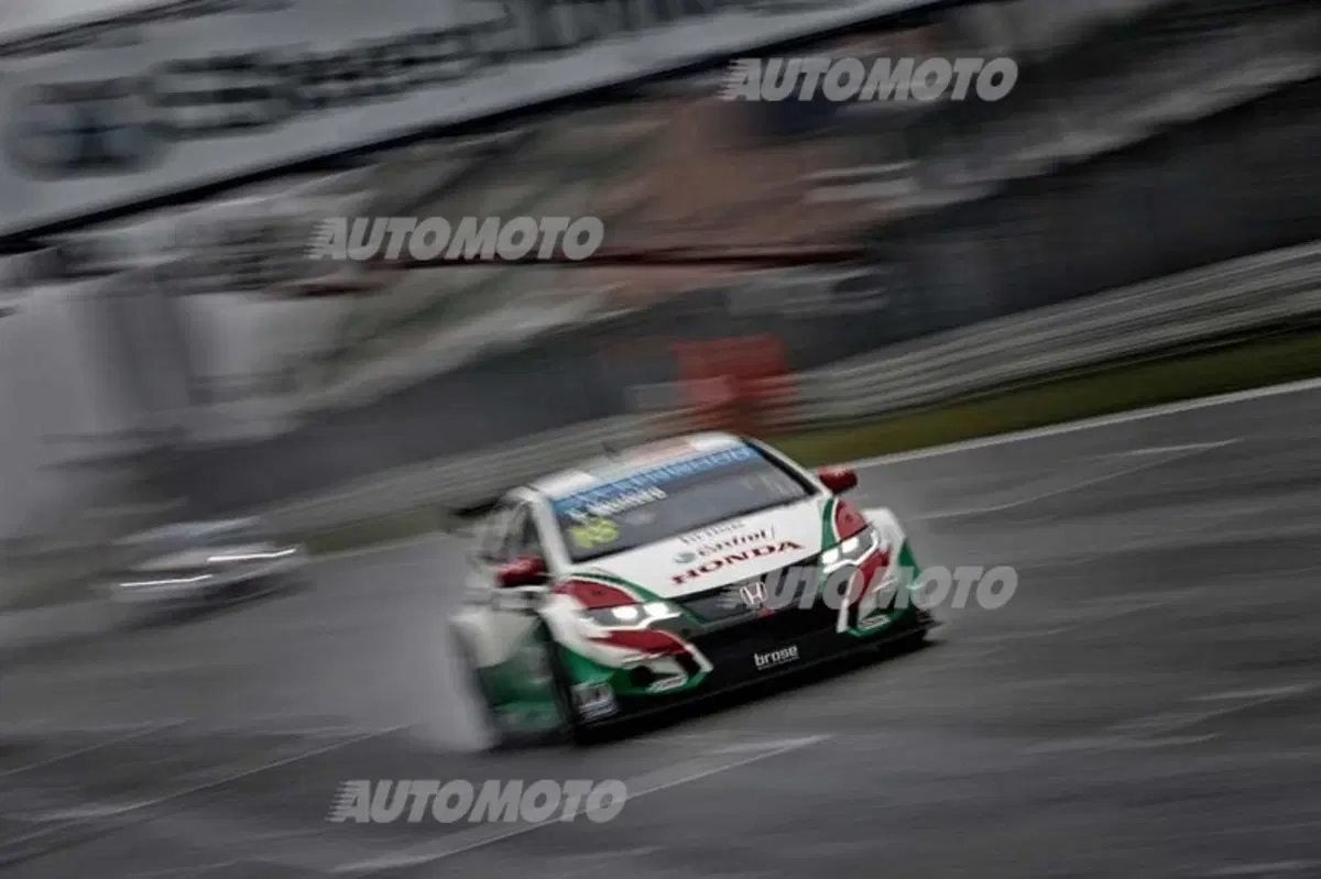WTCC 2015, qualifiche Germania: López in pole (14)