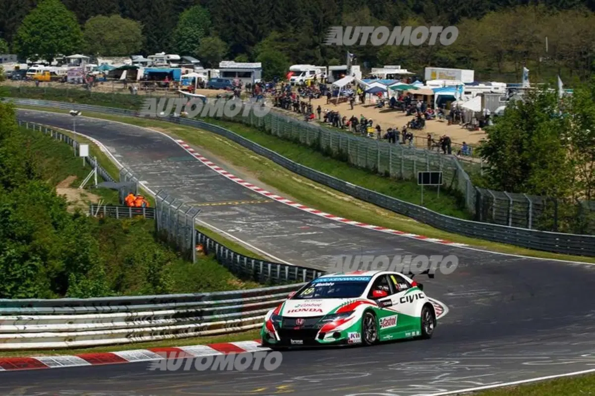 WTCC 2015 Germania, Nordschleife: vincono López e Muller (14)