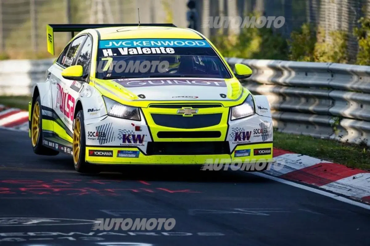 WTCC 2015 Germania, Nordschleife: vincono López e Muller (23)