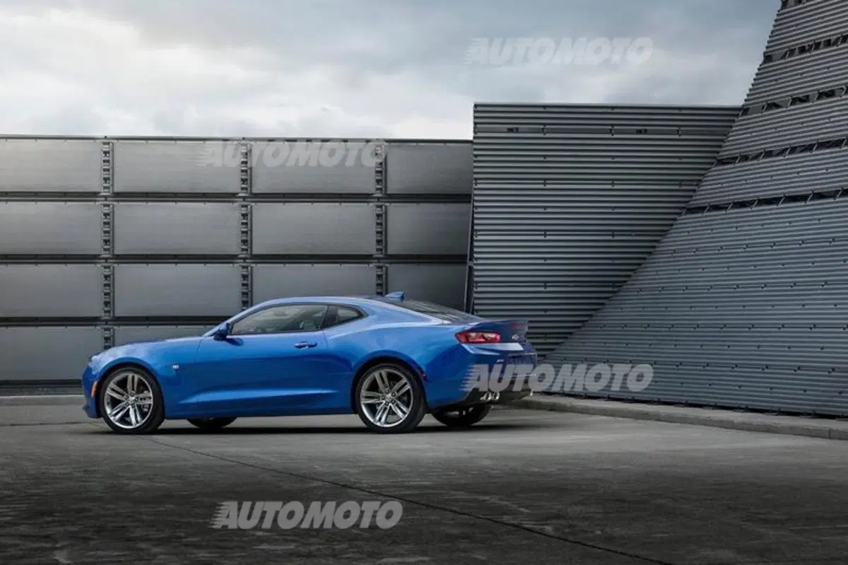 Nuova Chevrolet Camaro: eccola, più cattiva (ed efficiente) che mai! (7)