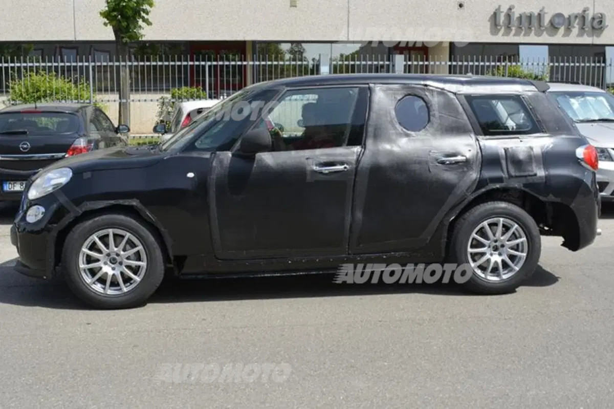 SUV Alfa Romeo: beccato per la prima volta il muletto! (4)