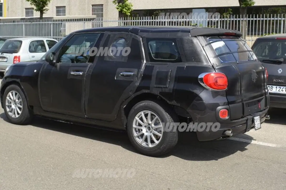 SUV Alfa Romeo: beccato per la prima volta il muletto! (5)