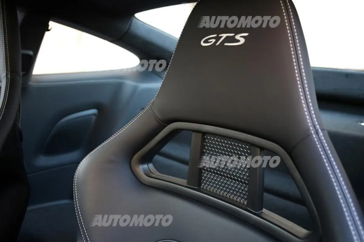 Porsche 911 GTS (28)