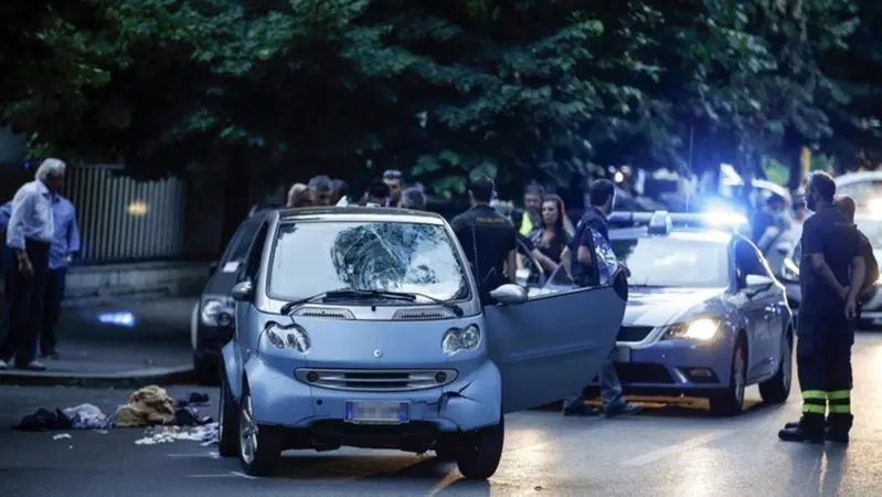 Roma, donna investe otto persone. Era sotto l'effetto della cocaina