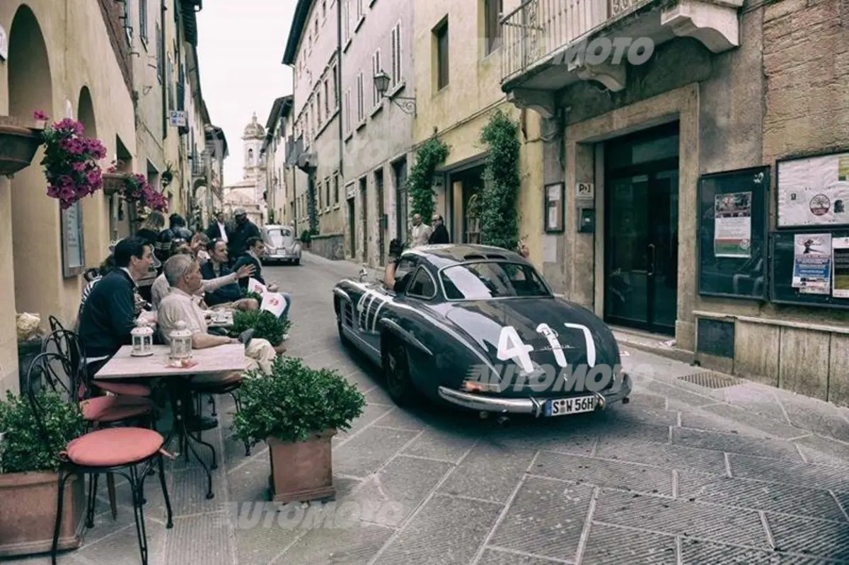 Tribute Mercedes to Mille Miglia 2015: 1.600 km di emozioni e una grande vittoria (3)