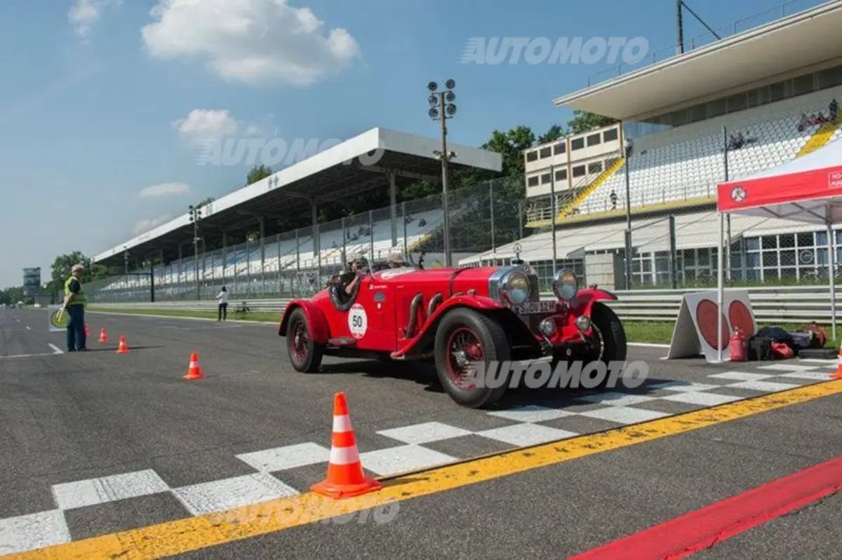 Tribute Mercedes to Mille Miglia 2015: 1.600 km di emozioni e una grande vittoria (22)