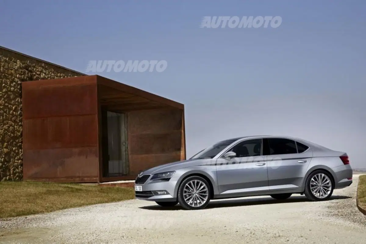 Nuova Skoda Superb (4)