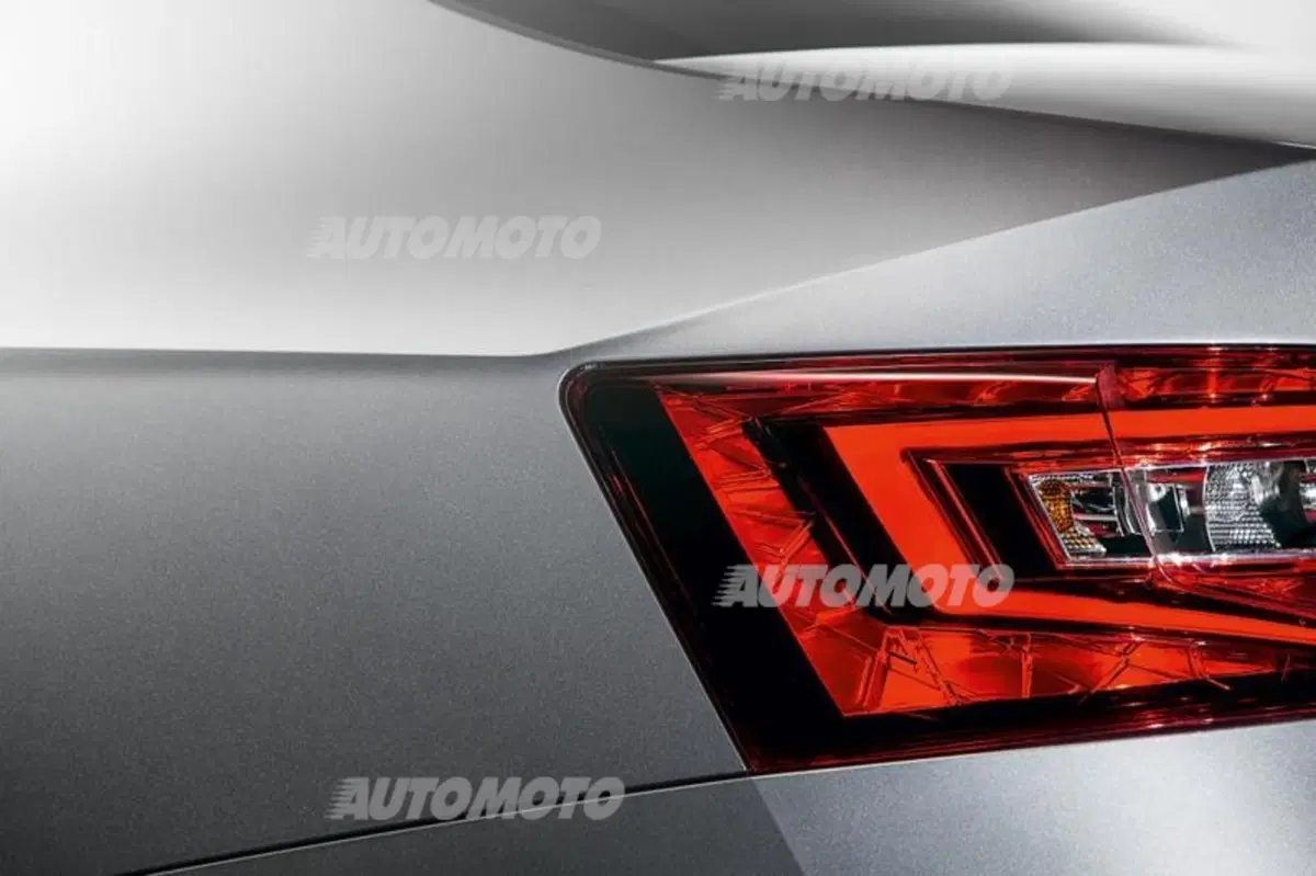 Nuova Skoda Superb (15)