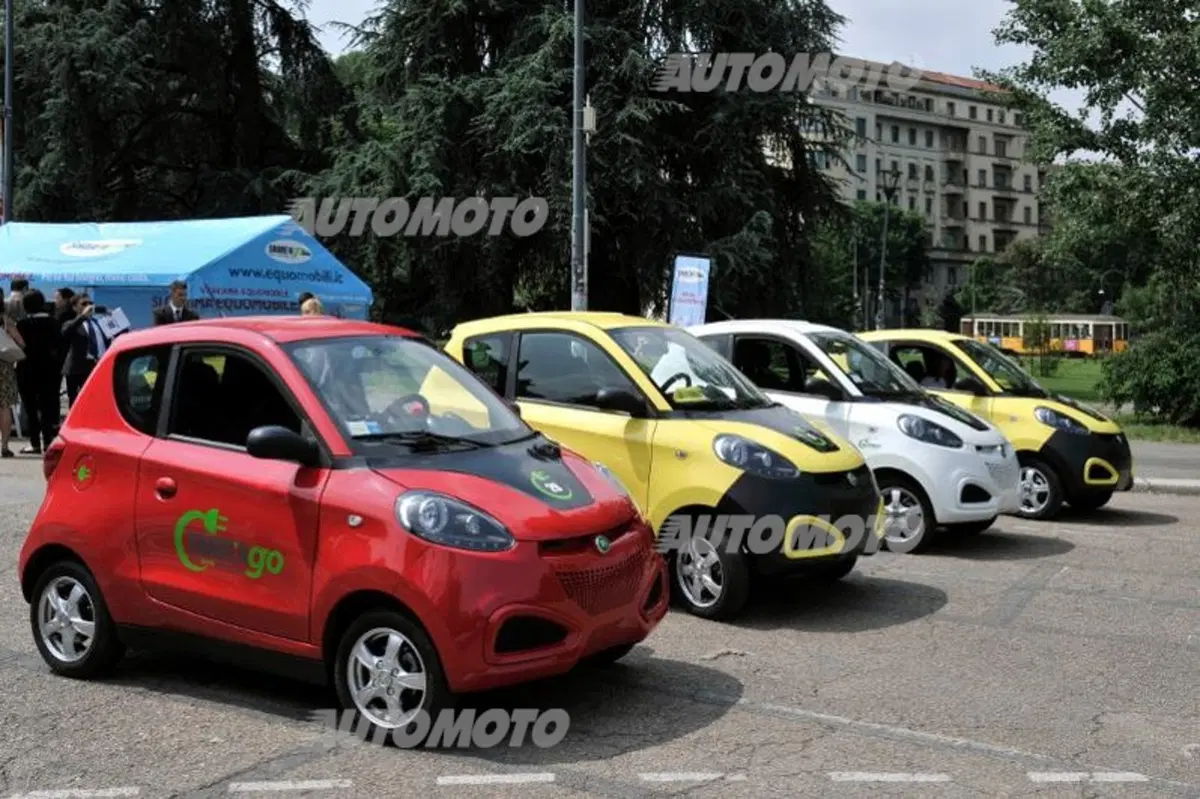 Car sharing: a Milano arriva Share'nGo, l'elettrica economica (3)