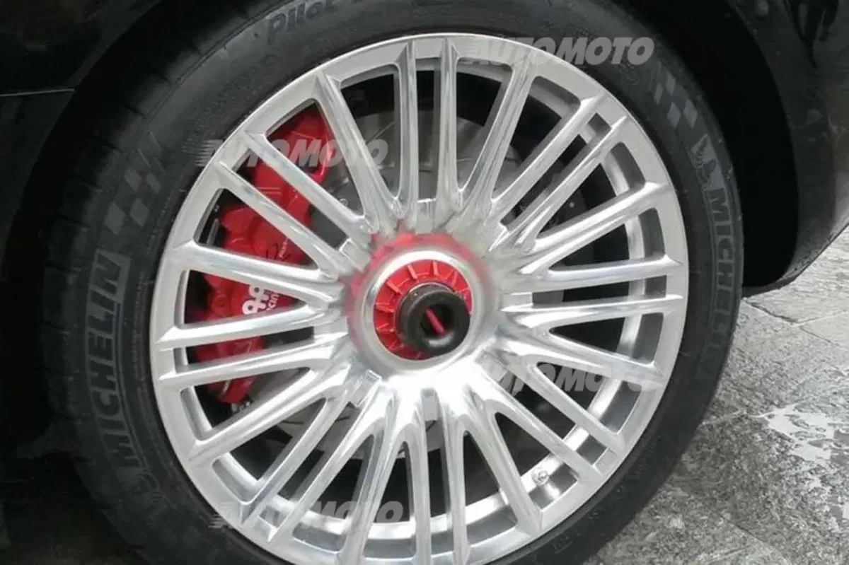 Zagato Mostro: le prime immagini della belva italiana (6)