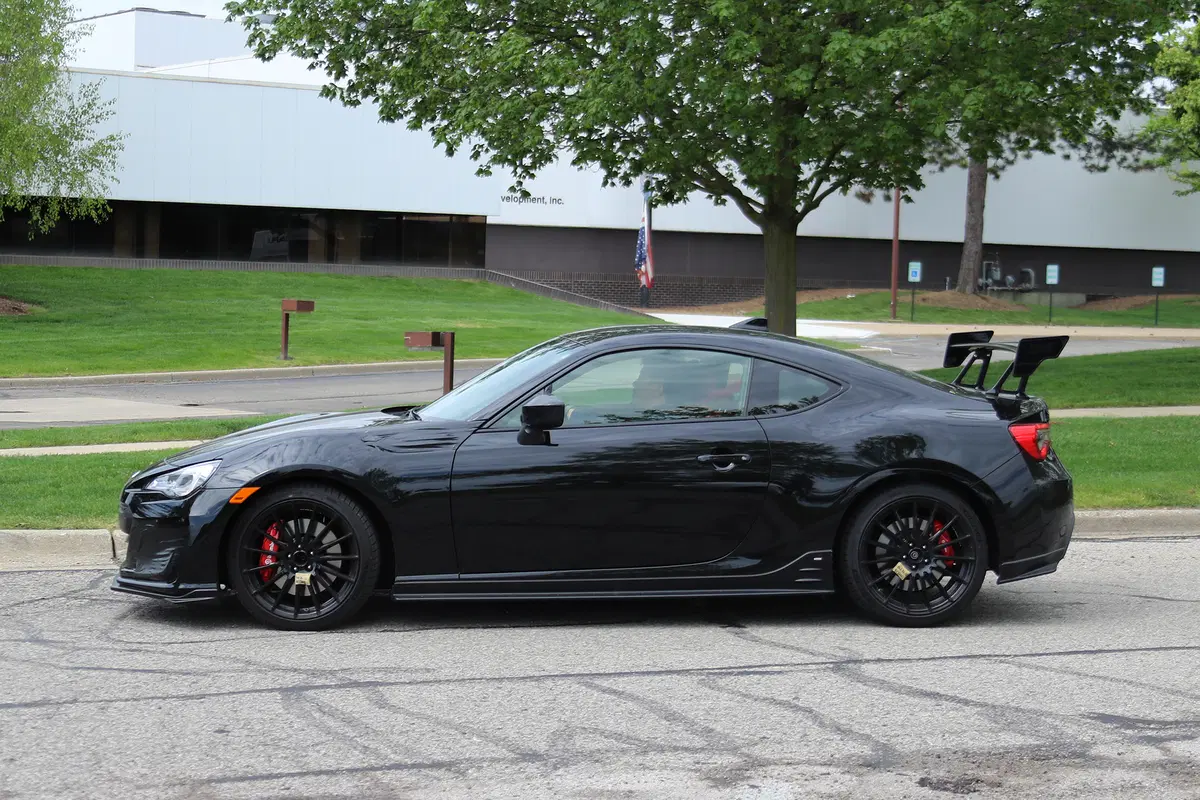 Subaru BRZ STI. Armi più affilate per la piccola giapponese 