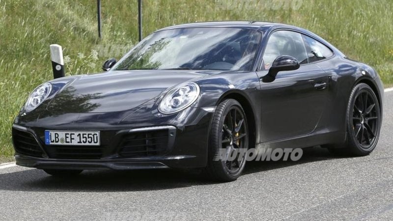 Porsche 911, ecco la versione facelift che debutter&agrave; in autunno