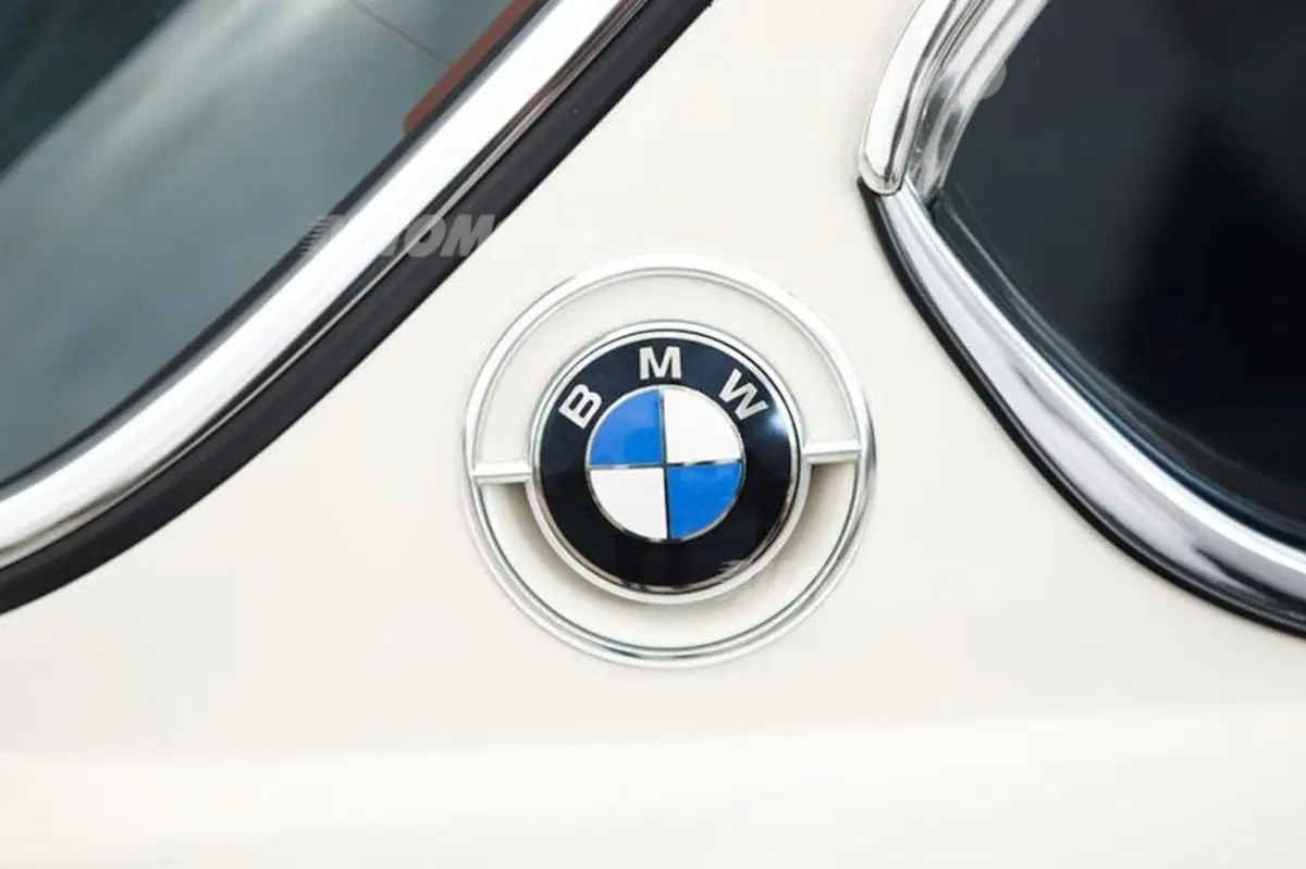 BMW 3.0 CSL Hommage: quando i prototipi fanno sognare (18)