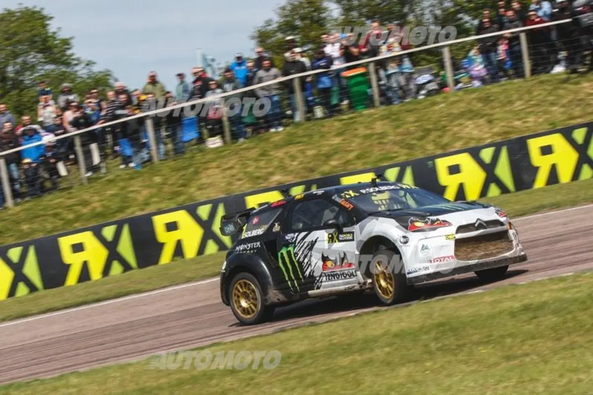 WRX 2015: Rallycross di Gran Bretagna, il lungo volo di Petter Solberg (3)