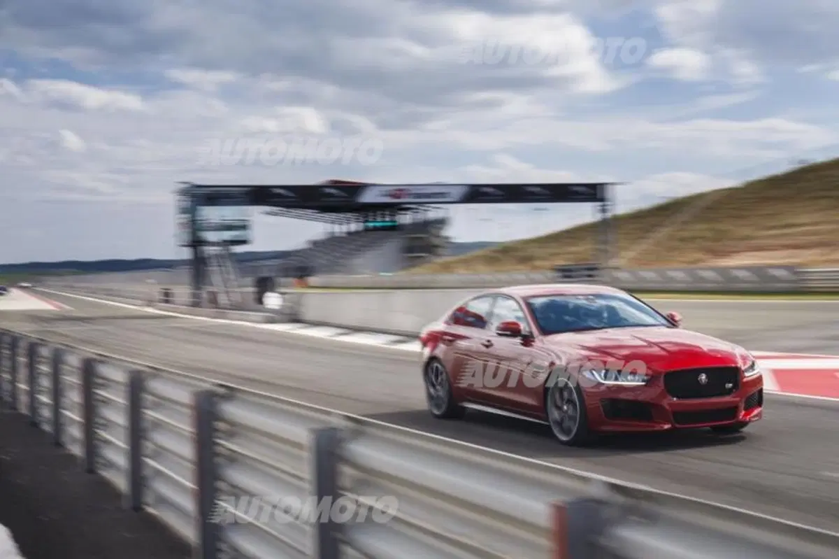Andrew Gillham: «La Jaguar XE doveva essere perfetta» (4)