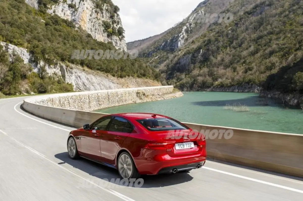 Andrew Gillham: «La Jaguar XE doveva essere perfetta» (11)