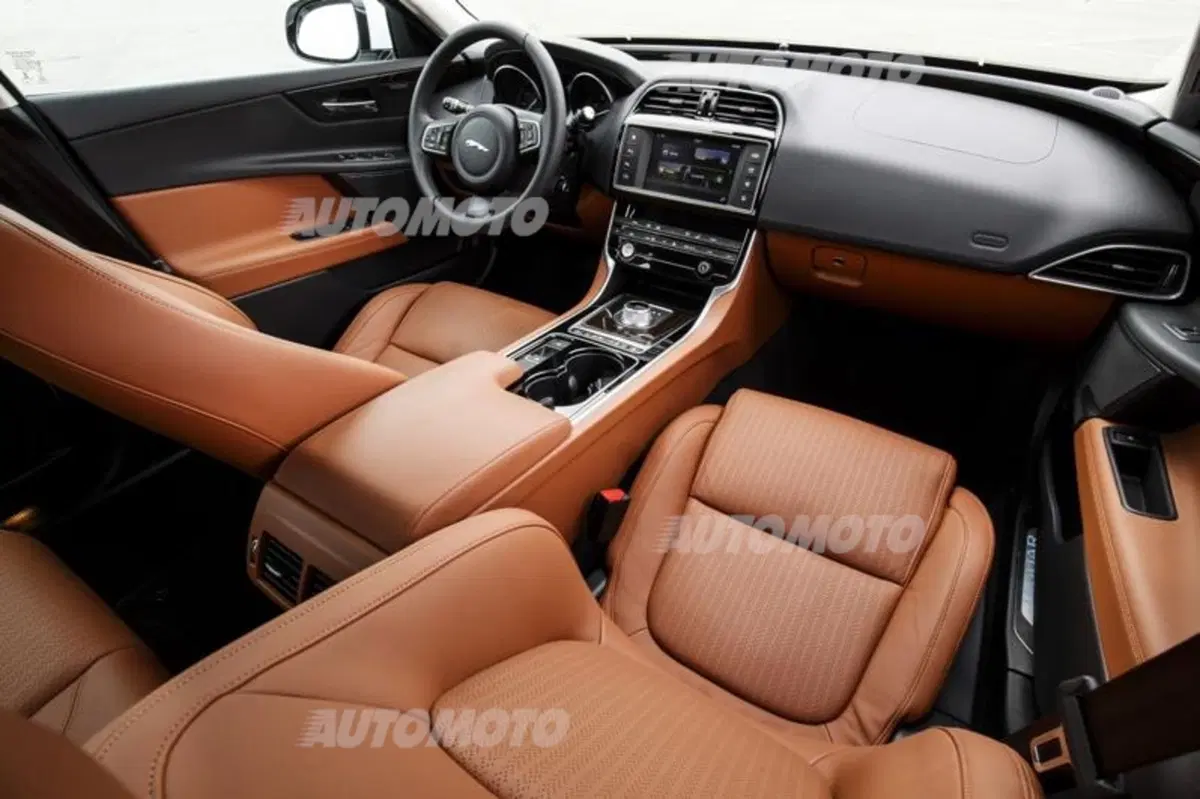 Andrew Gillham: «La Jaguar XE doveva essere perfetta» (14)